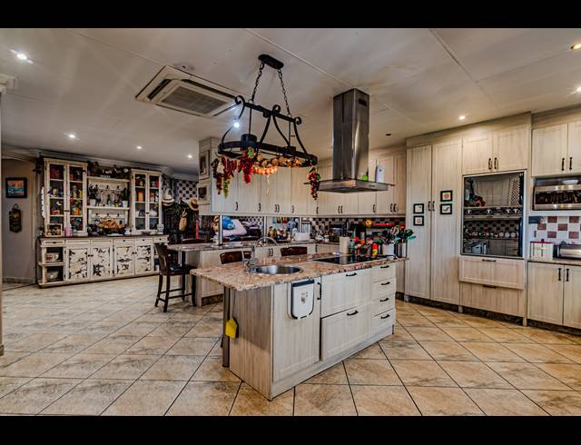 5 BEDROOM HOUSE FOR SALE IN AMANDASIG